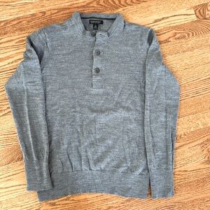 Banana Republic mens sweater. 100 merino wool.